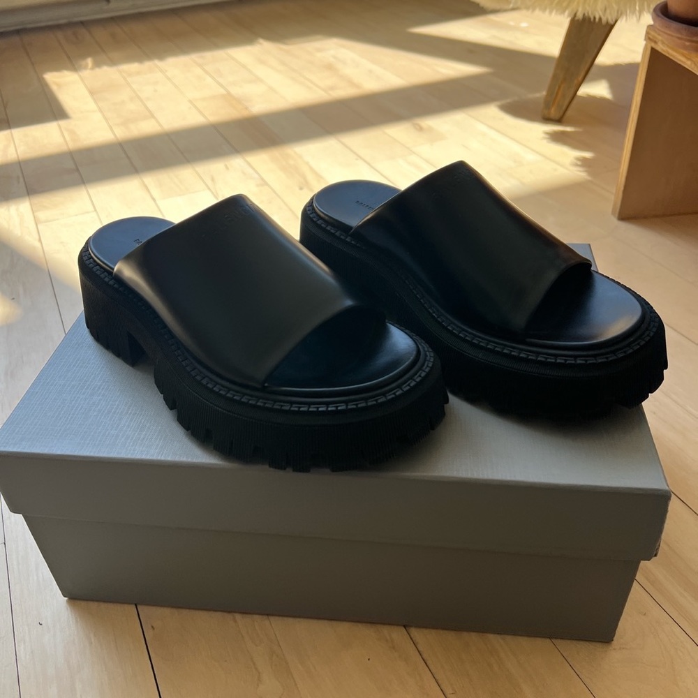 Balenciaga tractor sandals - New